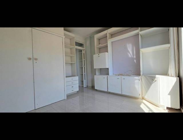 2 BEDROOM APARTMENT FOR SALE IN ESSENWOOD